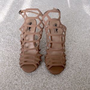 Size 5 Heels - Nude